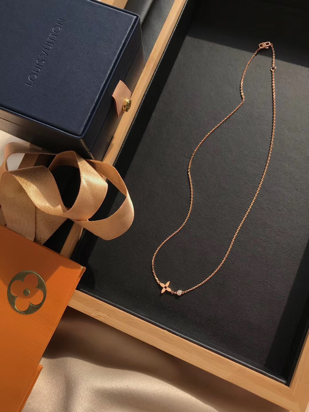[Renovia Jewelry]BLOSSOM PENDANT PINK GOLD AND DIAMOND