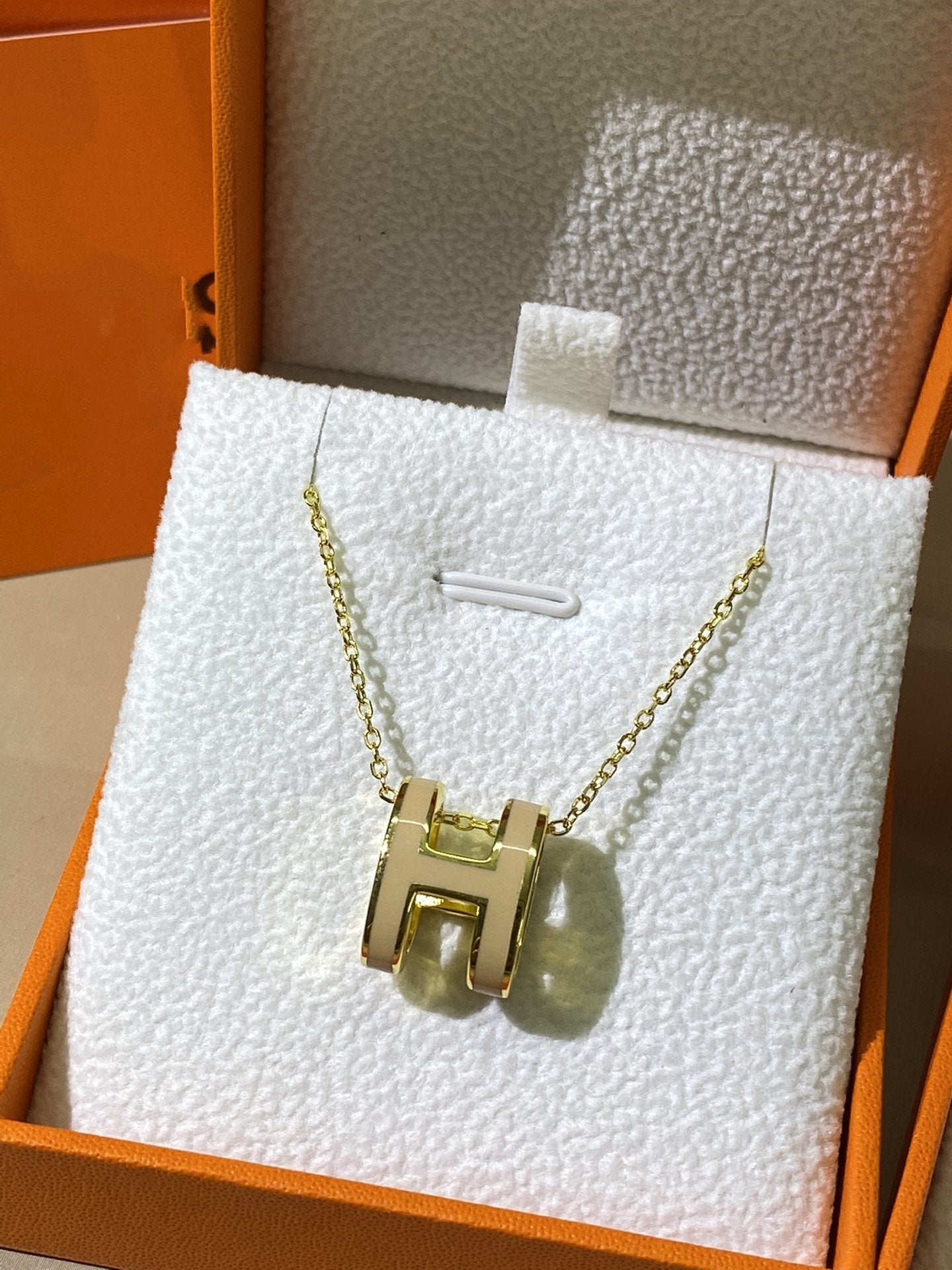 [Renovia Jewelry]HM CLIC YELLOW ENAMEL GOLD NECKLACE