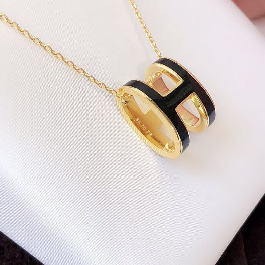 [Renovia Jewelry]HM CLIC BLACK ENAMEL GOLD NECKLACE
