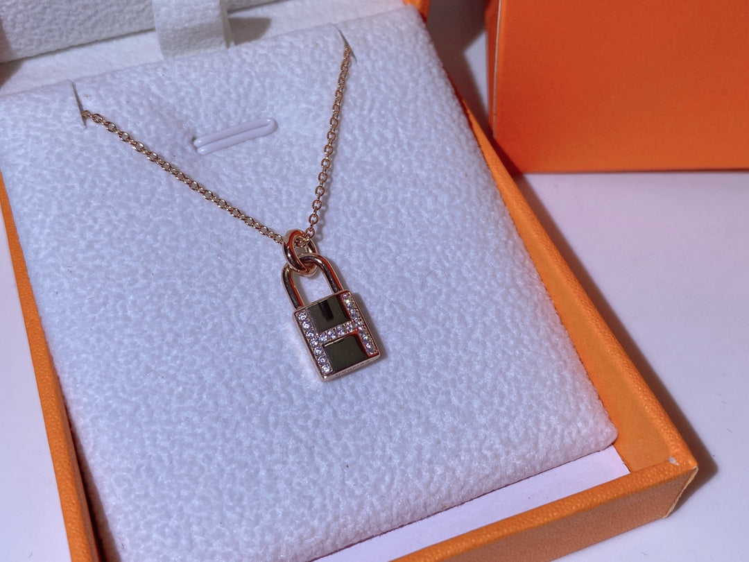[Renovia Jewelry]HM ADVANCED NICHE LOCK HEAD NECKLACE DIAMONDS
