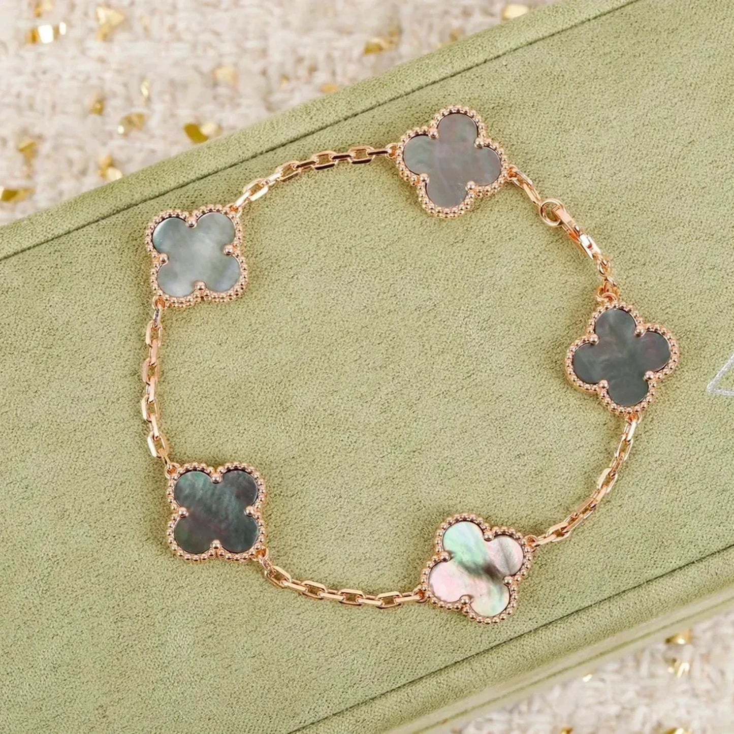[Renovia Jewelry] CLOVER 5 MOTIF GRAY MOP BRACELET COLLECTION