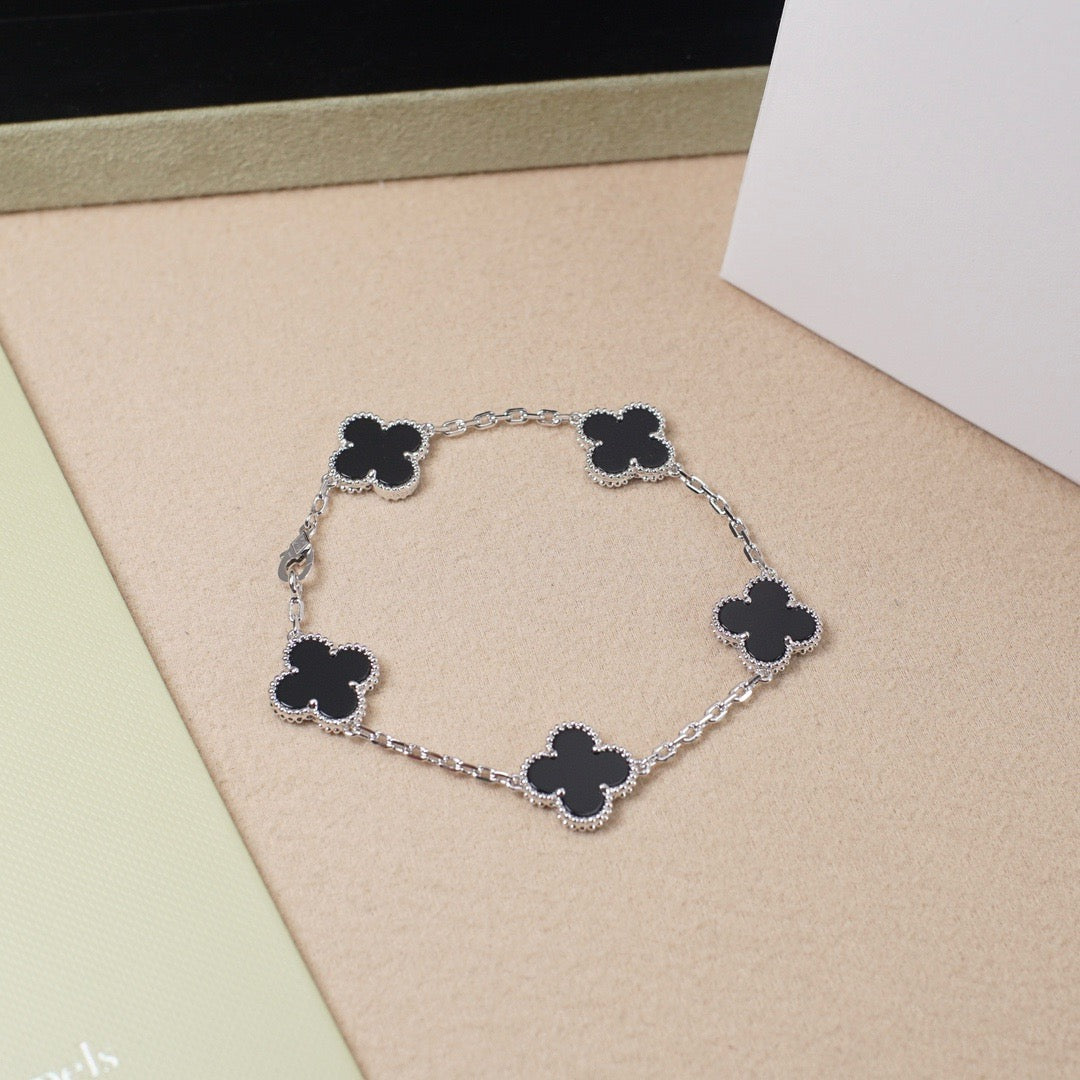 [Renovia Jewelry] CLOVER 5 MOTIF ONYXS BRACELET COLLECTION