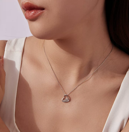 Heart-Shaped Far Mountain Necklace