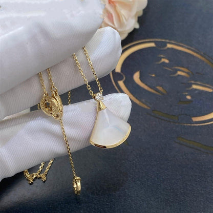 [Renovia Jewelry]DREAM NECKLACE WHITE MOP GOLD 1 DIAMOND