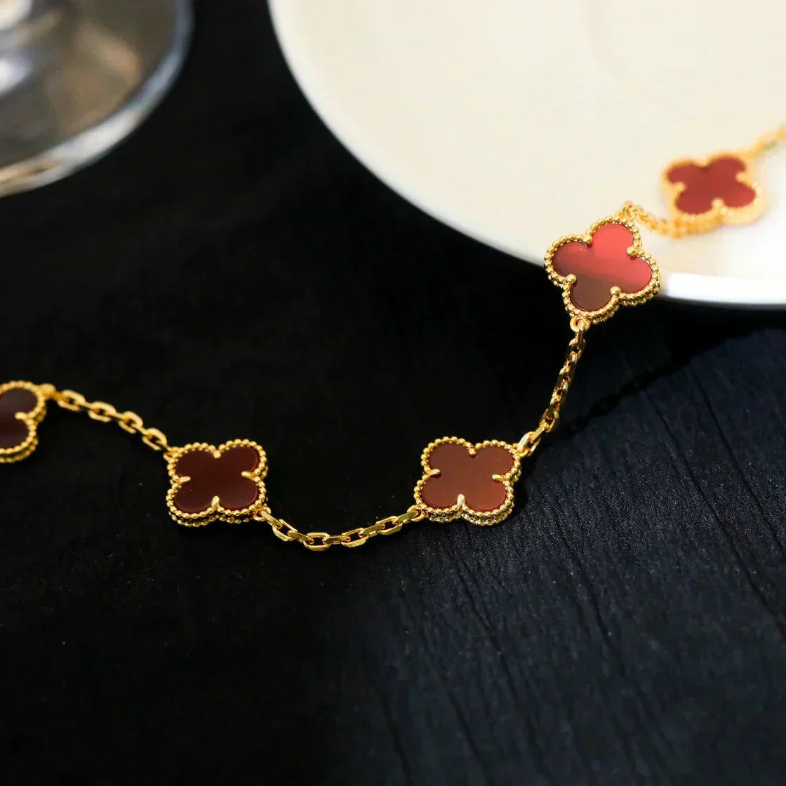 [Renovia Jewelry] CLOVER 5 MOTIF RED CORNELIAN BRACELET COLLECTION