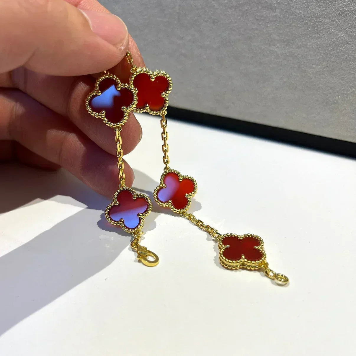 [Renovia Jewelry] CLOVER 5 MOTIF RED CORNELIAN BRACELET COLLECTION