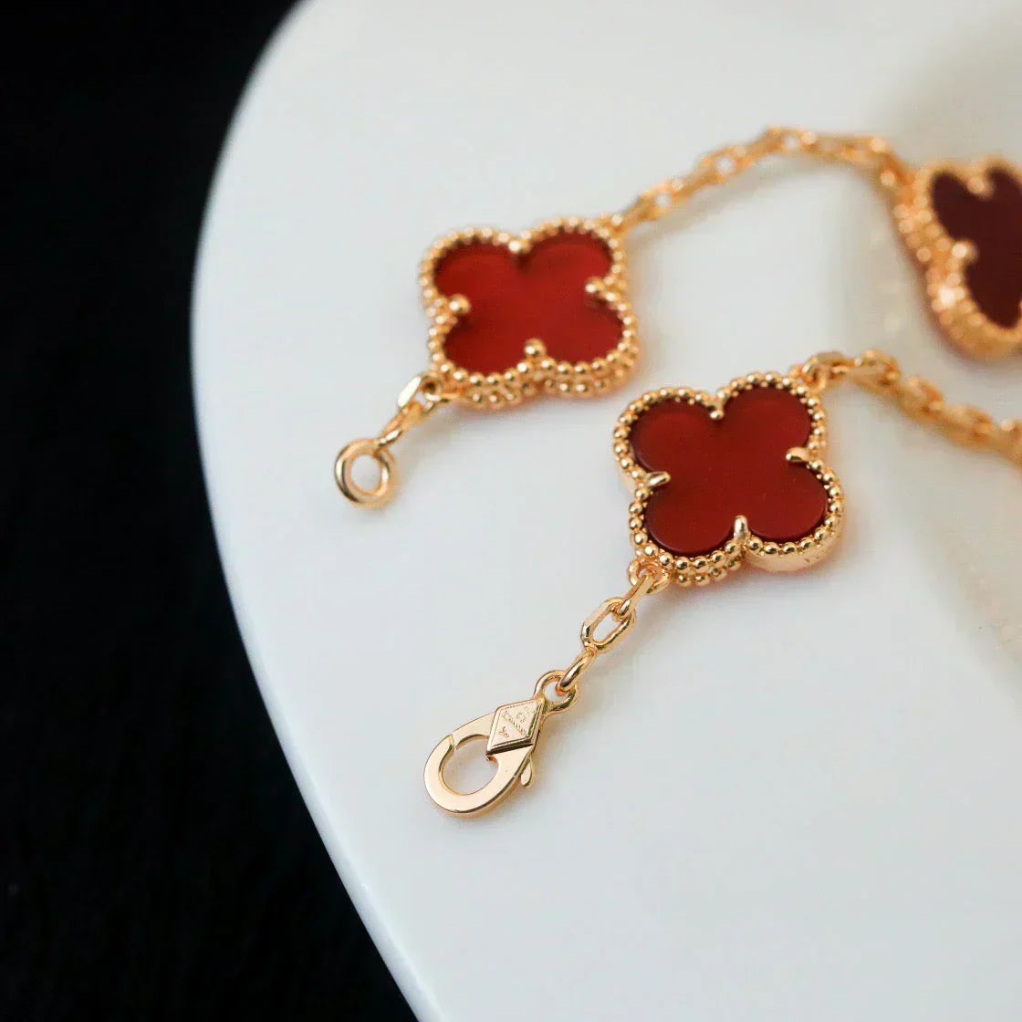 [Renovia Jewelry] CLOVER 5 MOTIF RED CORNELIAN BRACELET COLLECTION