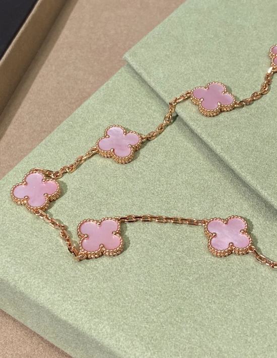 [Renovia Jewelry Jewellery] Pink Necklace with Ten Clover Designs