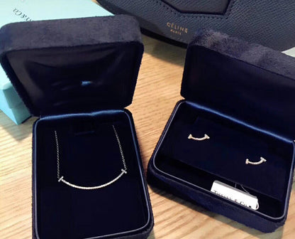 [Renovia Jewelry]SMILE DIAMOND EARRINGS