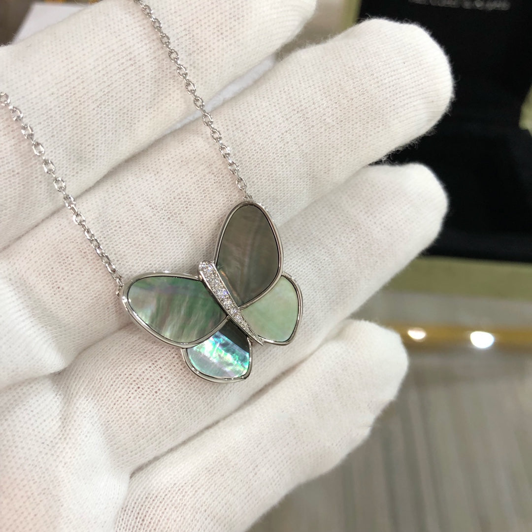[Renovia Jewelry]LARGE BUTTERFLY SILVER PENDANT DIAMOND NECKLACE