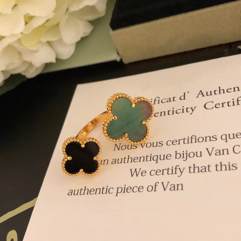 [Renovia Jewelry]CLOVER BETWEEN THE FINGER RING