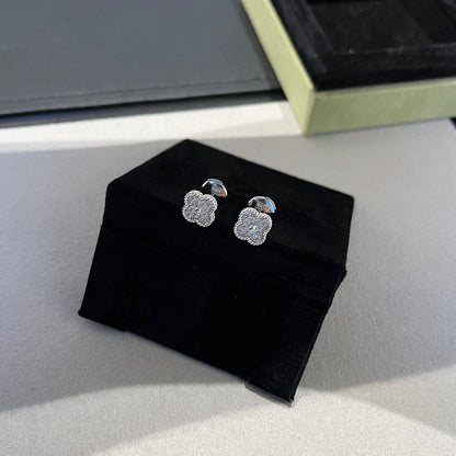 [Renovia Jewelry]CLOVER MINI DIAMOND STUD EARRINGS