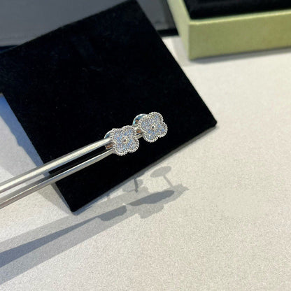[Renovia Jewelry]CLOVER MINI DIAMOND STUD EARRINGS